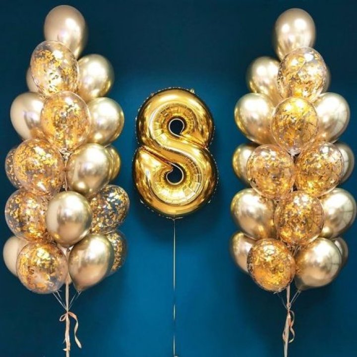 Цифра с фонтанами шаров L в Краснодаре