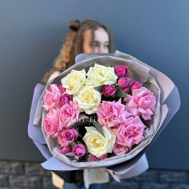 Букет французских и пионовидных роз в Краснодаре