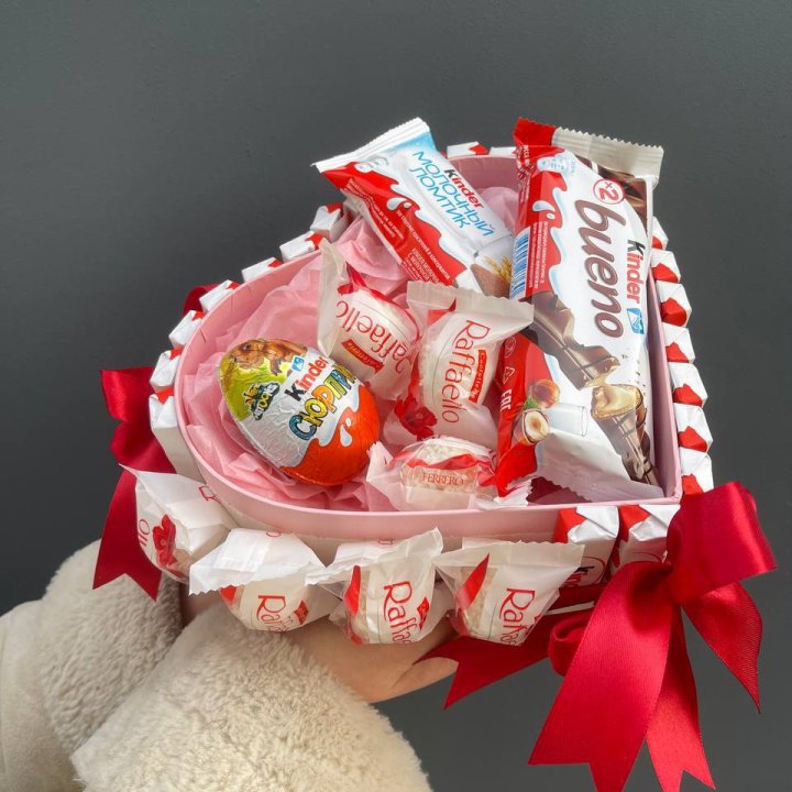 Бокс киндерами и раффаэлло в Краснодаре