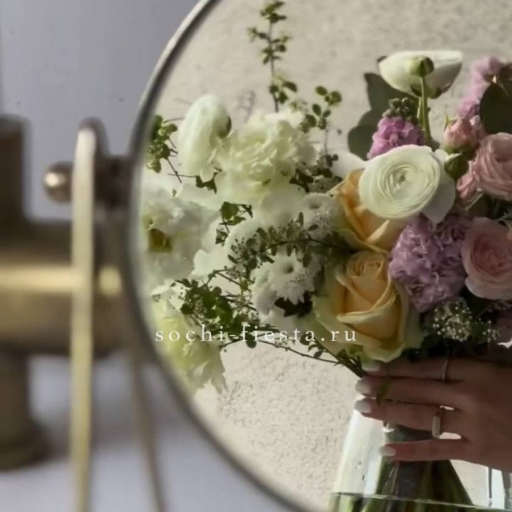 Цветочная подписка Пакет M в Краснодаре