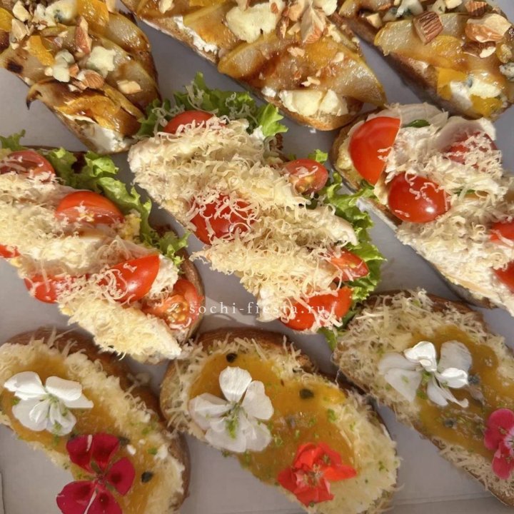 Брускетта «3 вкуса» в Краснодаре