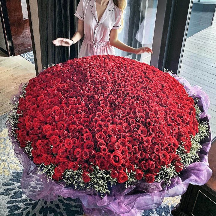 1001 роза в Краснодаре