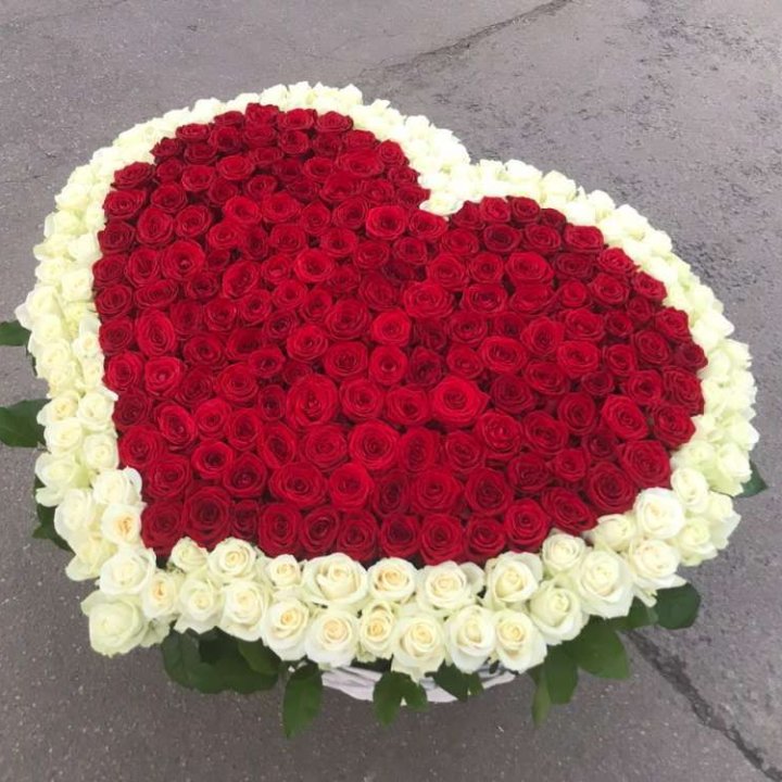 333 розы в корзине Heart в Краснодаре