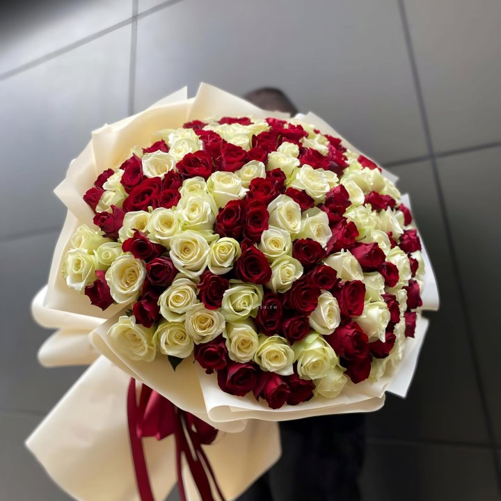 101 высокая импортная роза MIX в Краснодаре