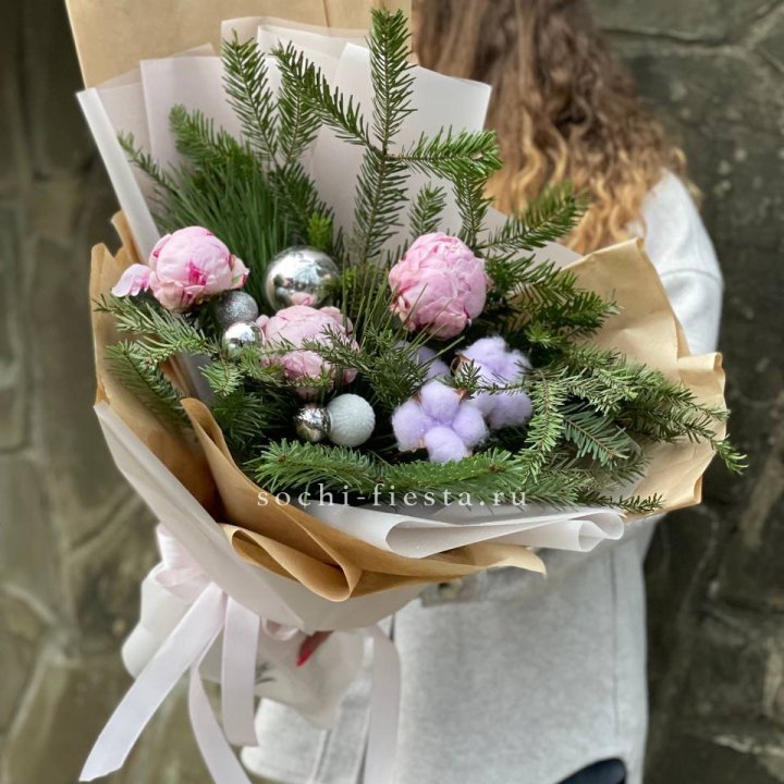 Новогодний букет с пионами NY в Краснодаре