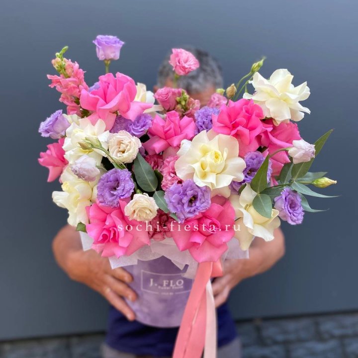 Цветочный бокс Saona в Краснодаре