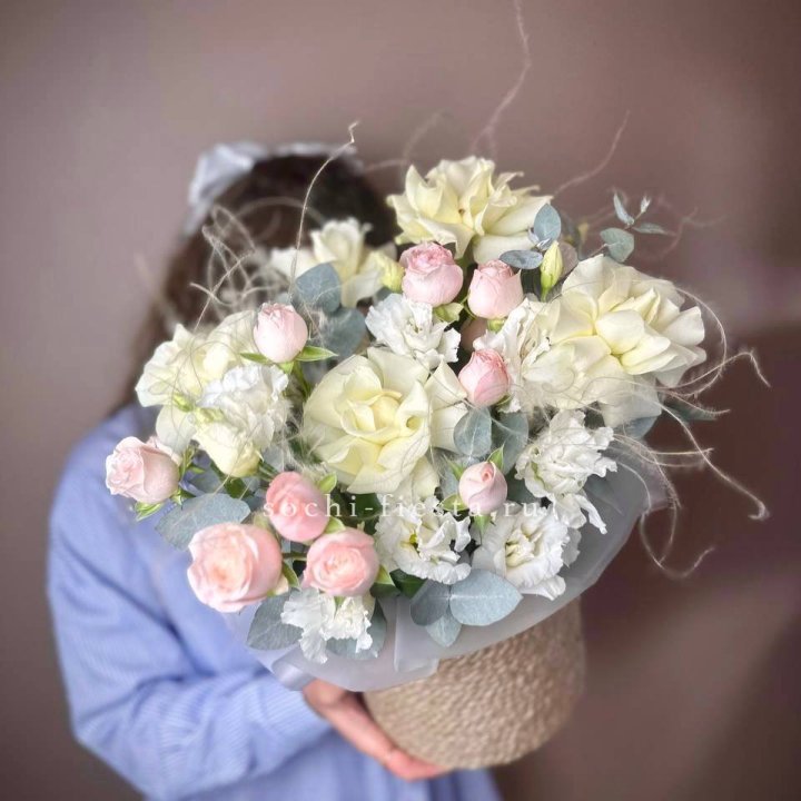 Авторский бокс "Milena" в джутовом кашпо в Краснодаре