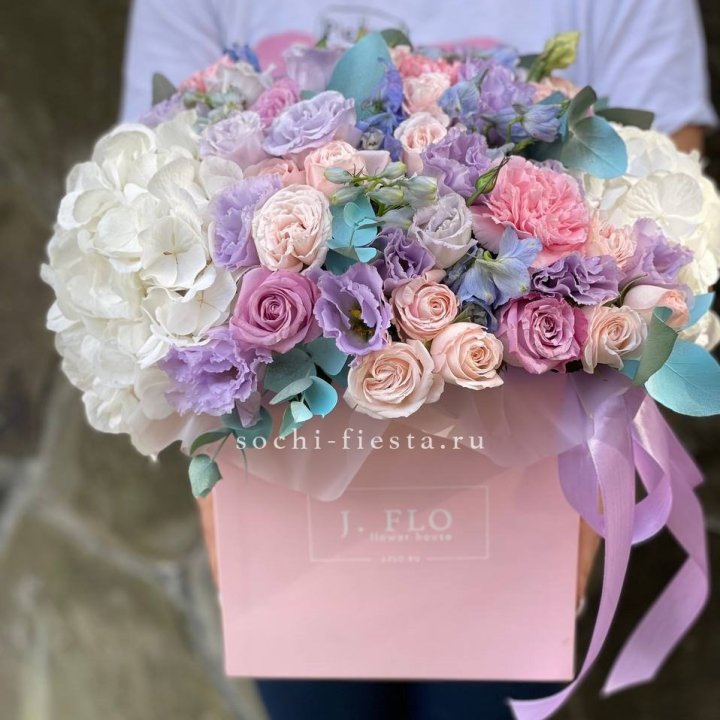 Цветочный бокс MAXI CUBE в Краснодаре