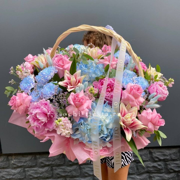 Яркая корзина "Летнее настроение" в Краснодаре