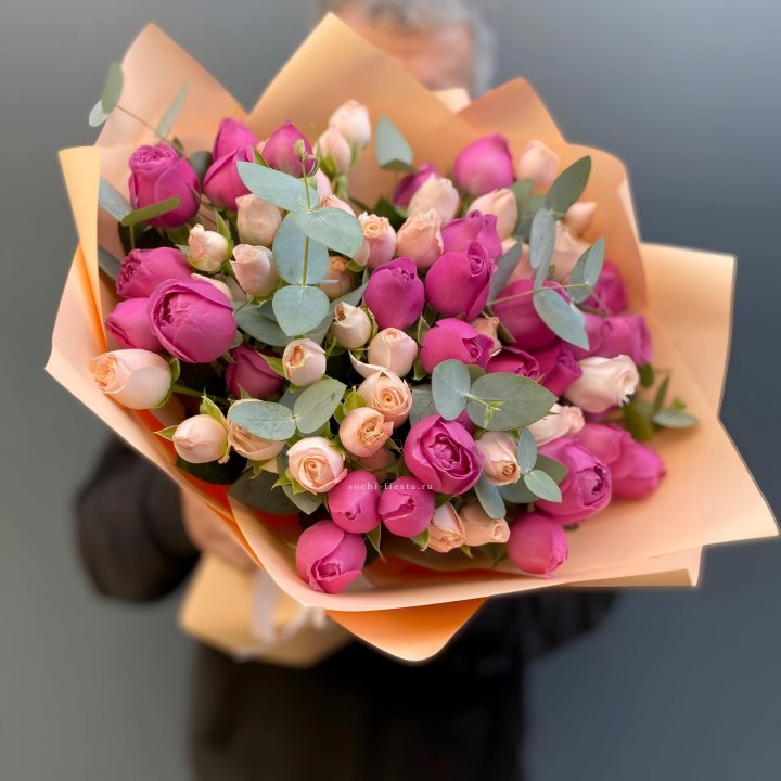 Букет кустовых роз Tenderness в Краснодаре