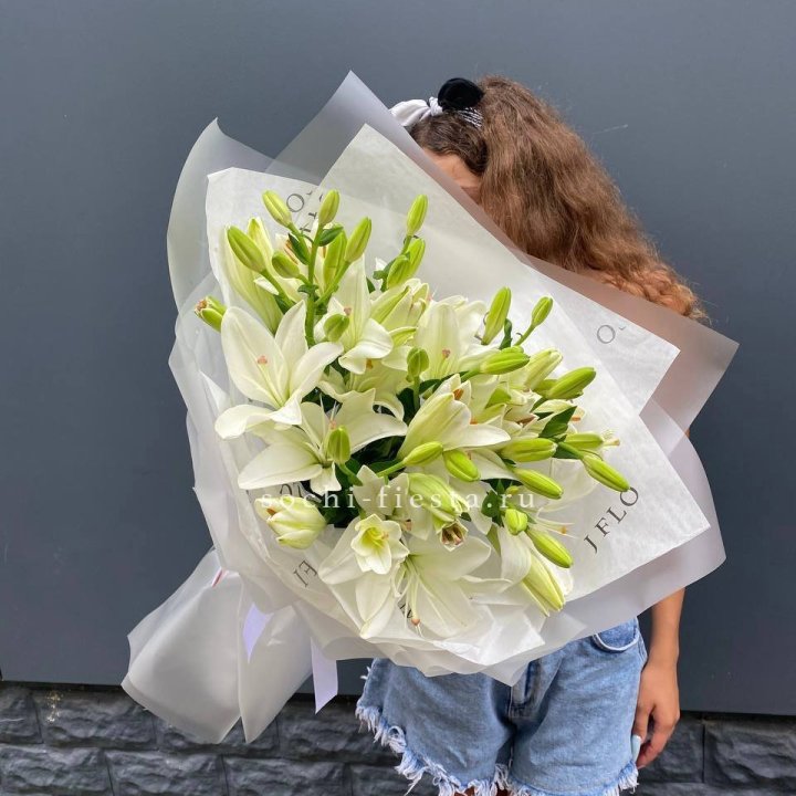 Букет  лилий "Воздушный"  в Краснодаре
