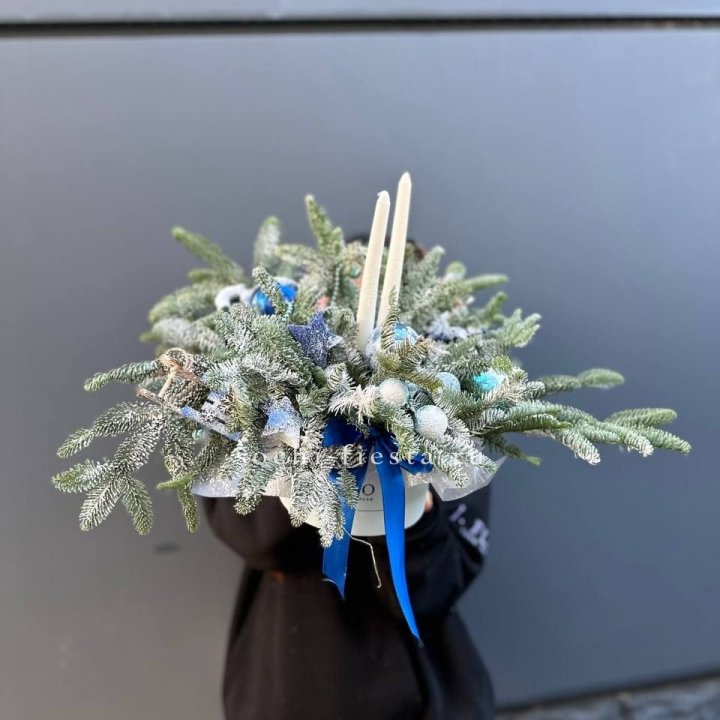 Новогодняя композиция в коробке "Blue" в Краснодаре