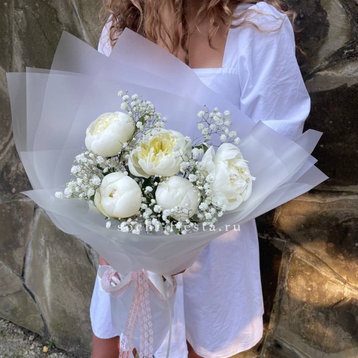 Букет белых пионов "FIVE" в Краснодаре