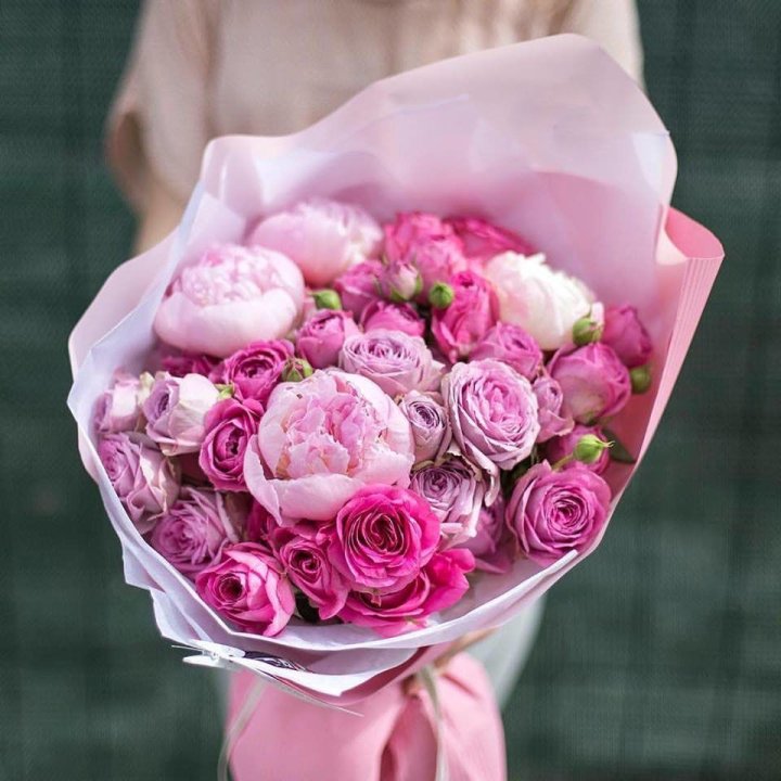 Букет с пионами "Lassi" в Краснодаре