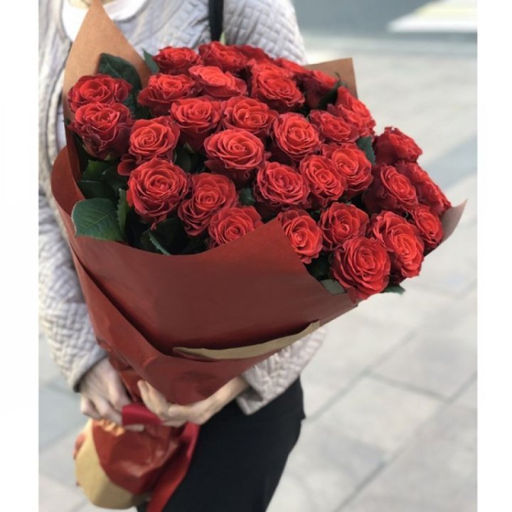 29 высоких роз Alicante в Краснодаре