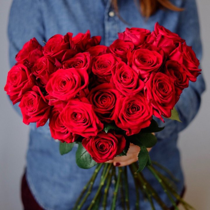 25 красных роз в Краснодаре