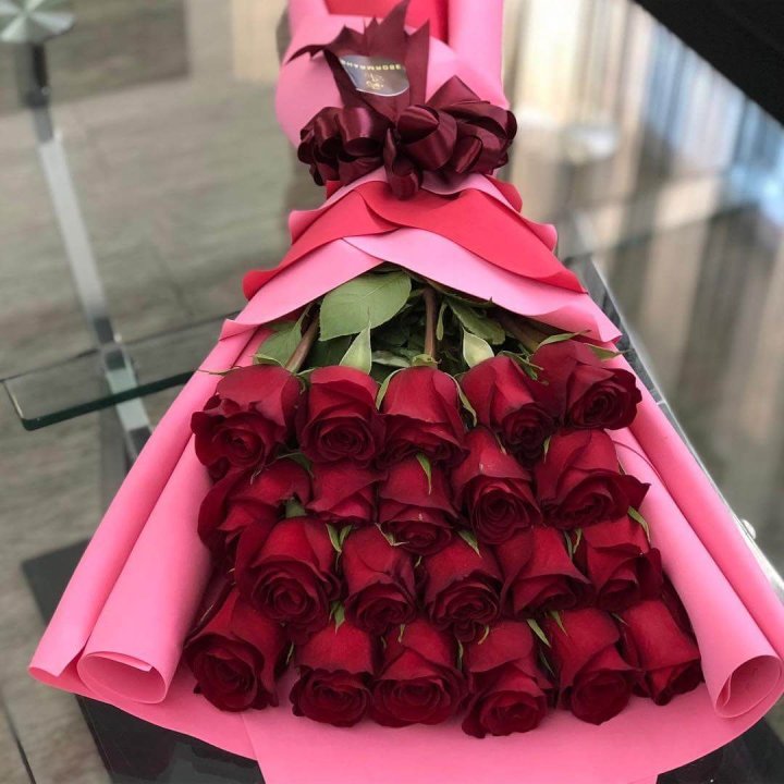 21 красная роза "Elegance" в Краснодаре