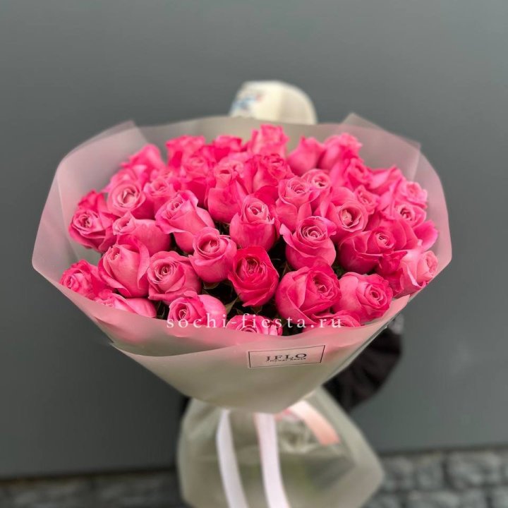 Роза малиновая в Краснодаре