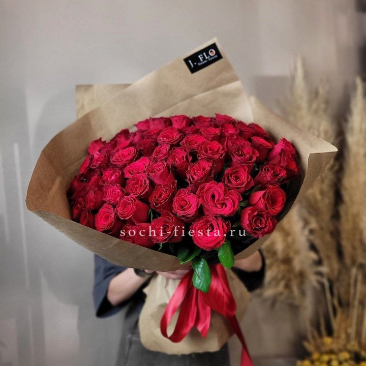 63 красных роз White в Краснодаре