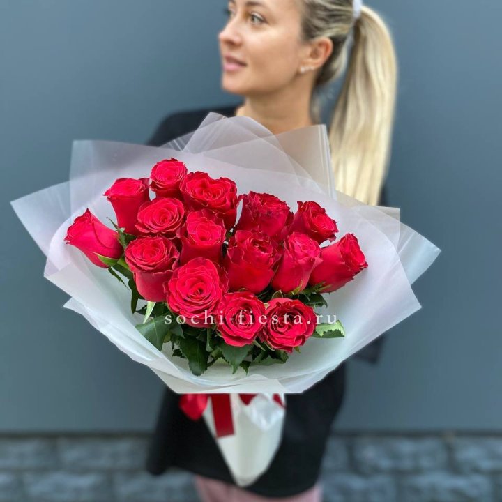 Букет из 15 красных роз  в Краснодаре