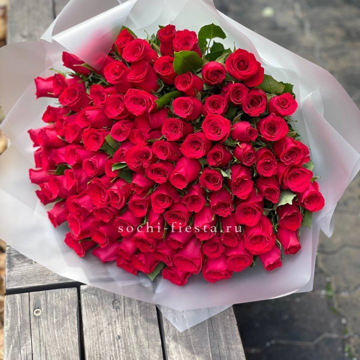 101 красная роза Lolita в Краснодаре