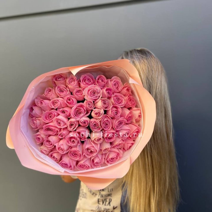 55 розовых роз в Краснодаре