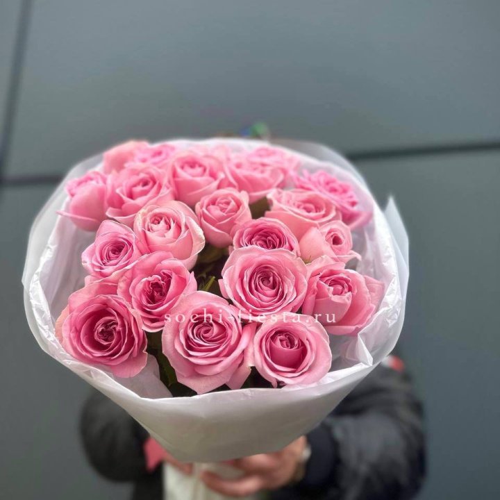 21 Розовая роза в белом в Краснодаре