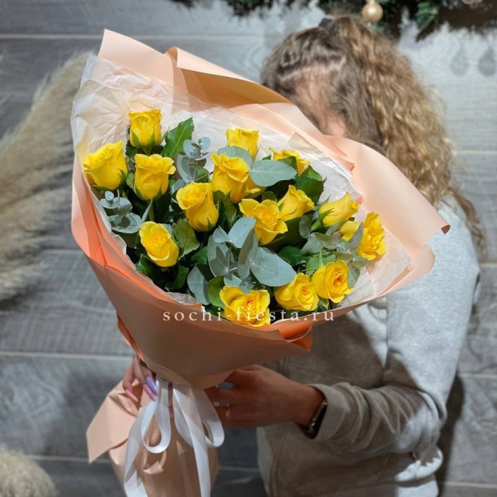 15 желтых роз в Краснодаре