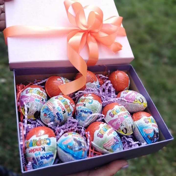 Коробка с киндерами в Краснодаре